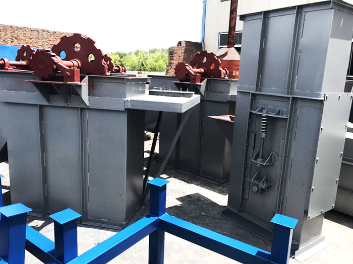 斗式提升機皮帶跑偏因素有哪些？