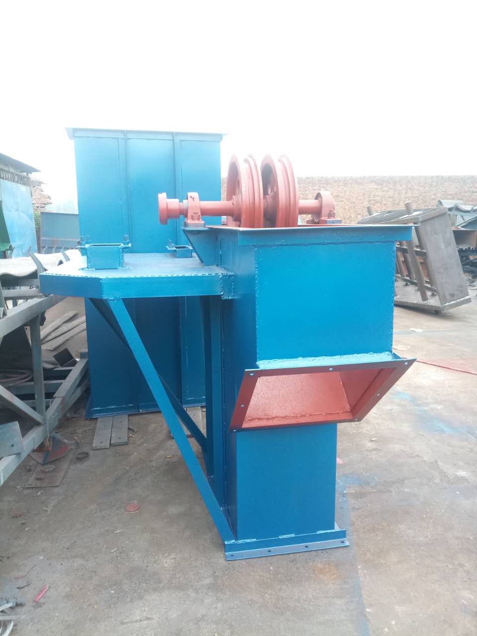 斗式提升機防漏結(jié)構(gòu)改造后的優(yōu)勢有哪些？