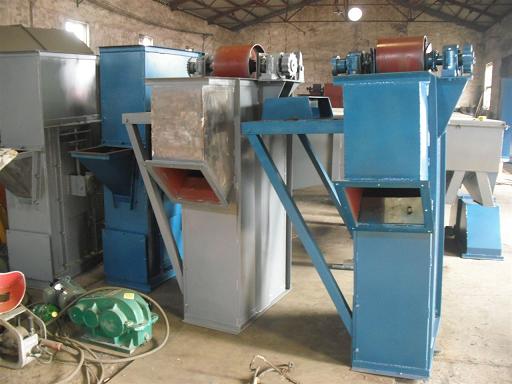 提升機(jī)耐腐蝕性設(shè)計時要考慮哪些因素